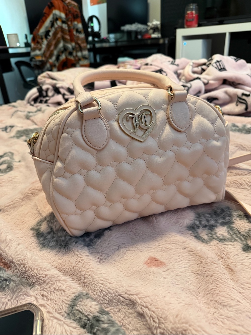 Charming Quilted Heart Satchel Handbag - Cream